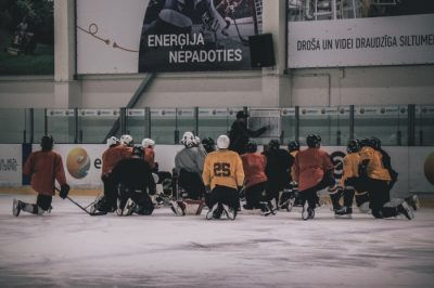 Optimized-arthur-edelman-474009-unsplash hockey coach