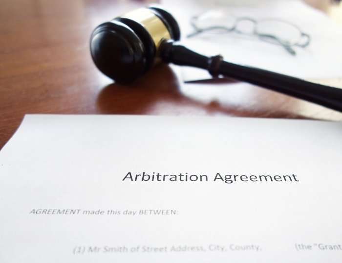 arbitration-agreement-with-gavel-2