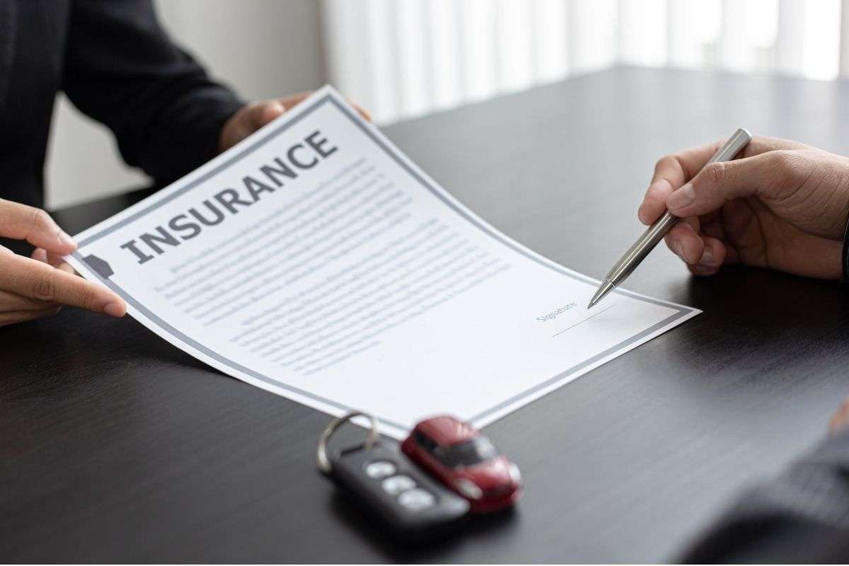 Insurance Sales Representataive Settles Miclassificaiton claims with Insurance Company