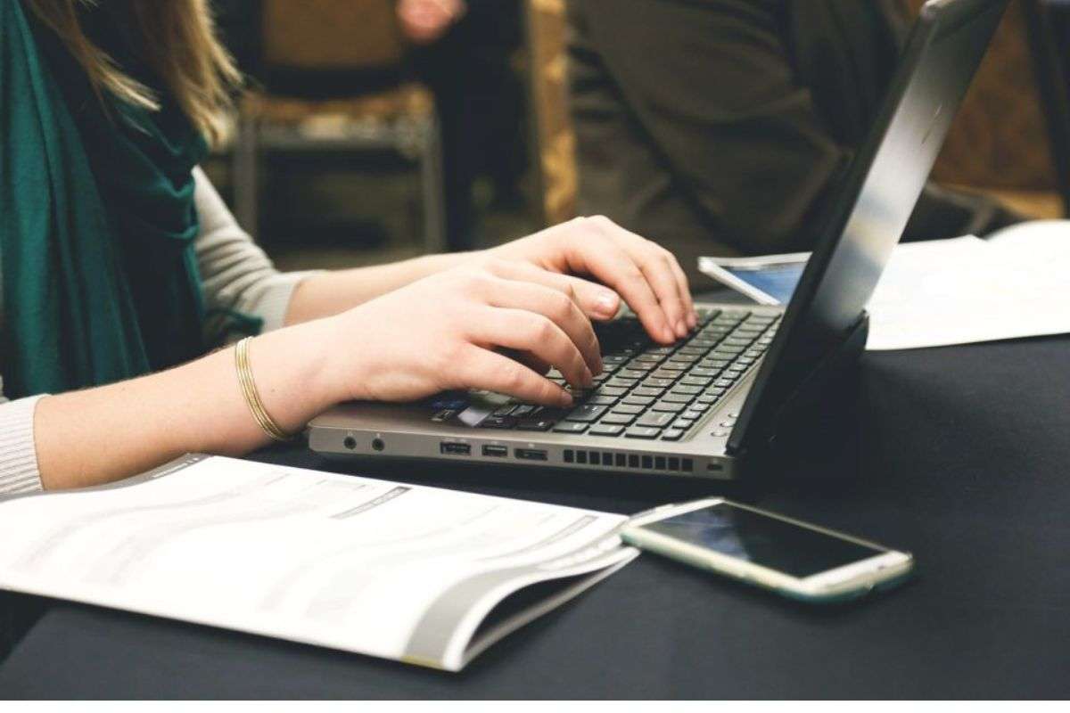 Employee or independent contractor? The basics for business owners